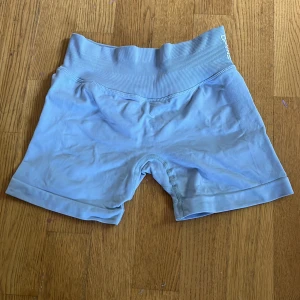 DFYNE shorts - Blå tränings shorts från DFYNE. Äkta!!! Storlek S.💗