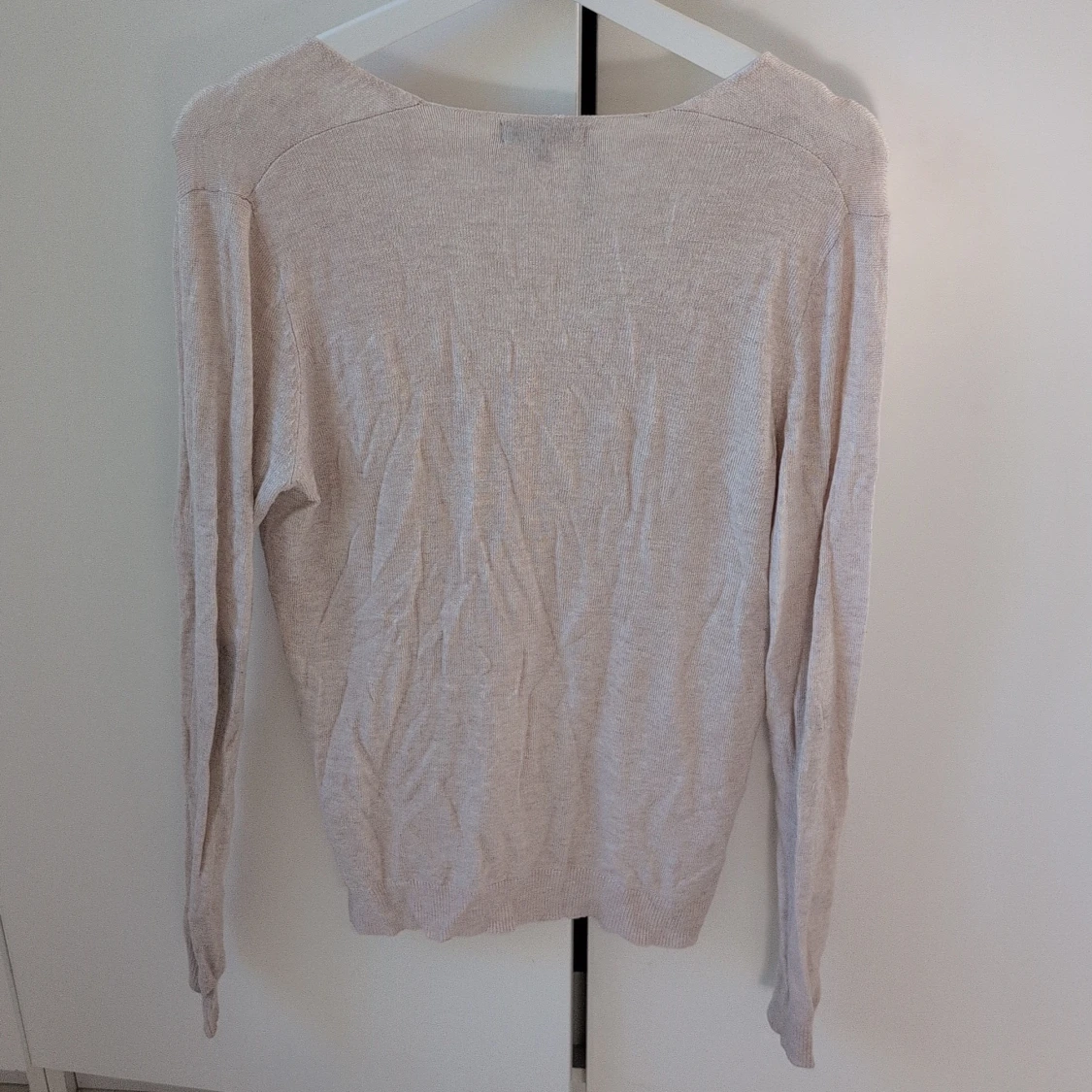 Beige v-ringad tröja Basic You S - 2