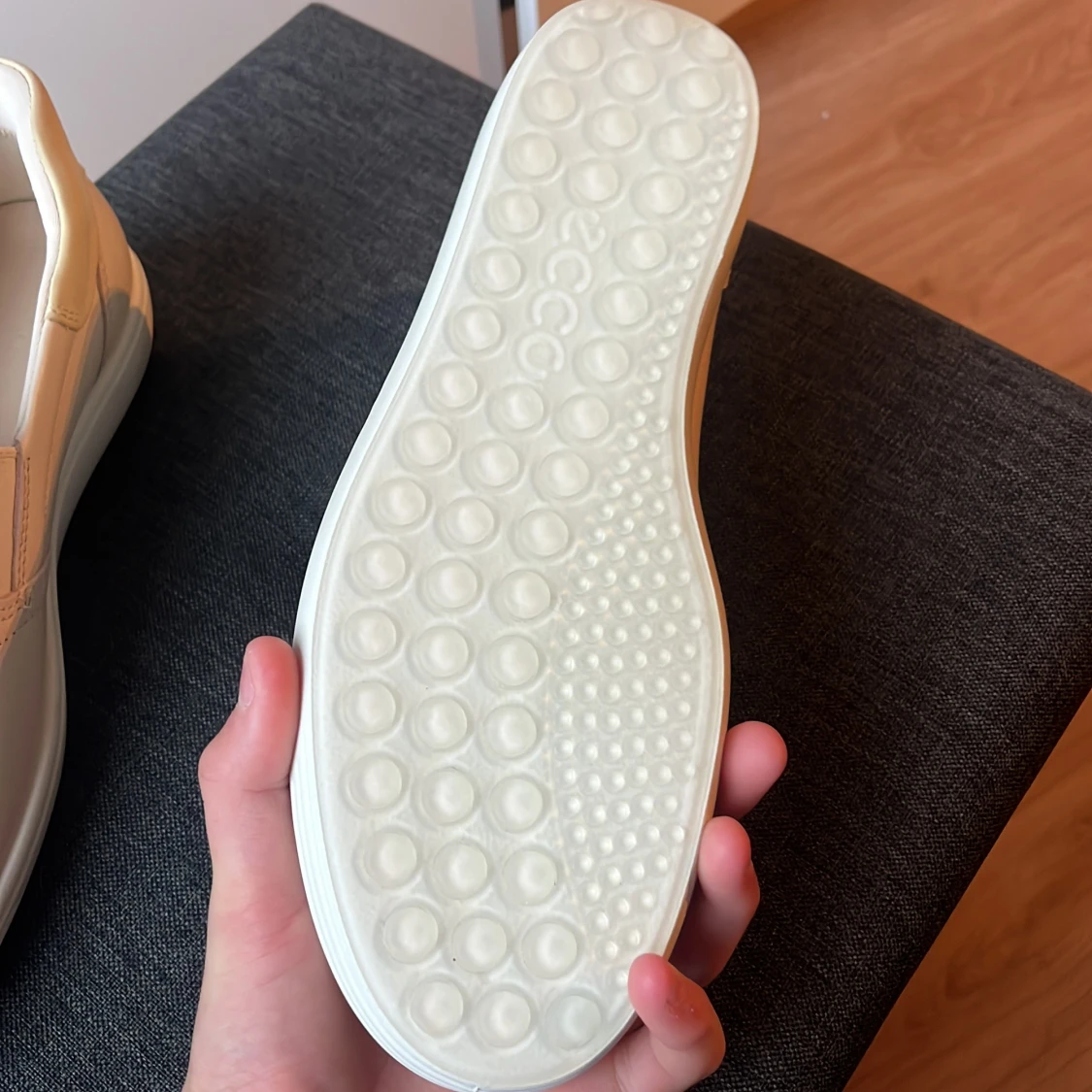 Rosa/krämvita slip-on sneakers från ECCO ny pris drygt 1200 - 3