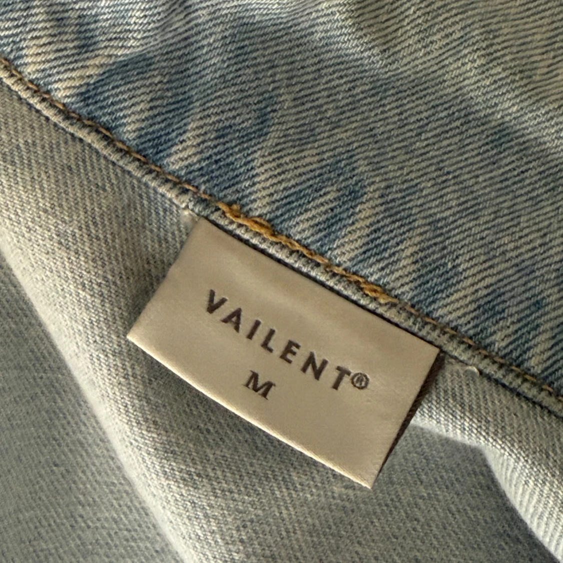 Ljusblå jeansjacka från Vaillent - 1