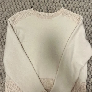 Stickad tröja - Stickad tröja från Zara. Storlek XS.