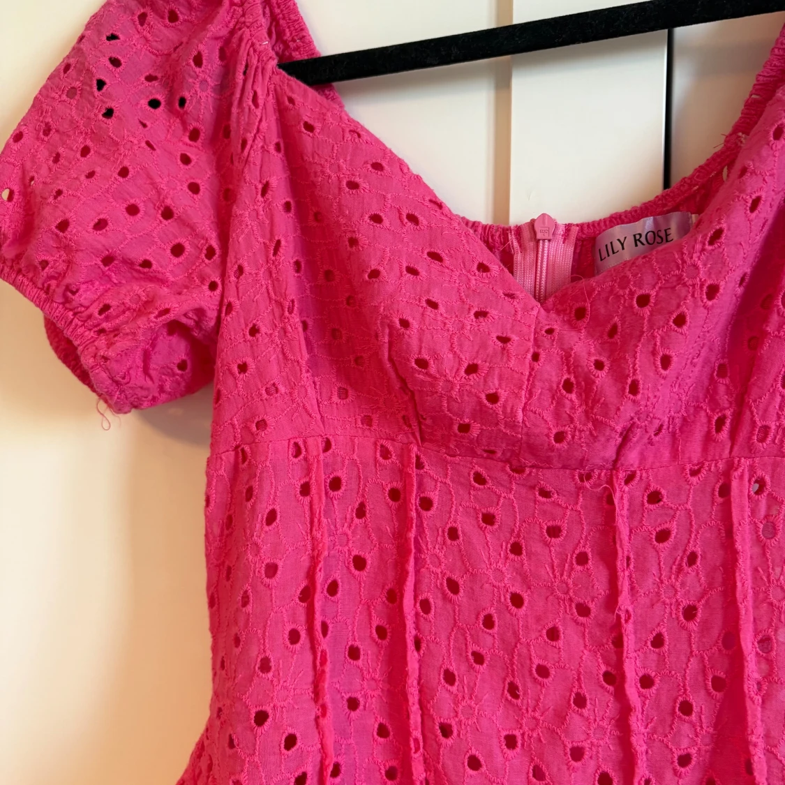Rosa kortklänning från Lily Rose - 1