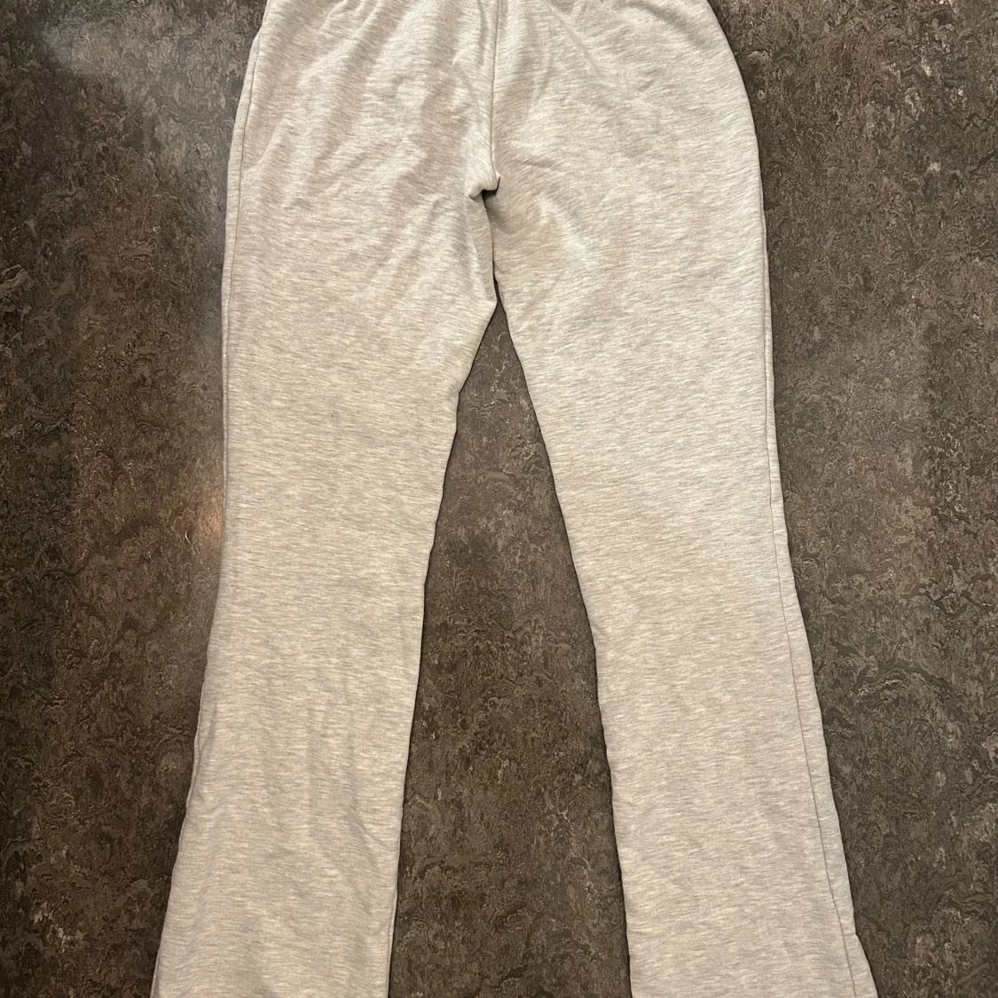 Ljusgrå set från Nelly  - 1