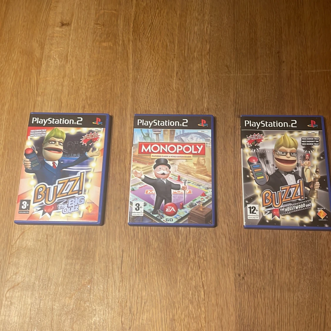 PlayStation 2 spel: Buzz! The Big Quiz, Monopoly, Buzz! The Hollywood Quiz
