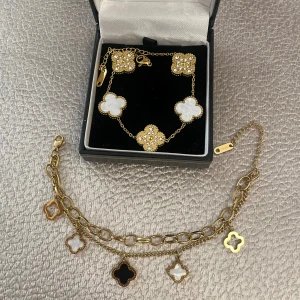 Guldpläterade armband - Båda är rostfria och ingår i priset. Boxen på bilden ingår ej 🌸armbandet i boxen går att användas på 3 olika sätt, helt vitt, blandat som på bilden eller helt guldigt. 