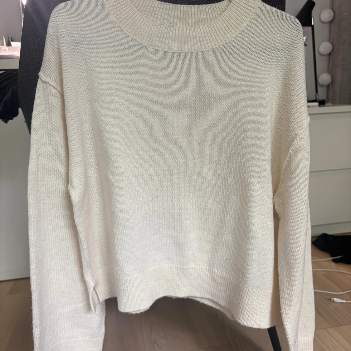 Beige stickad tröja från H&M Divided