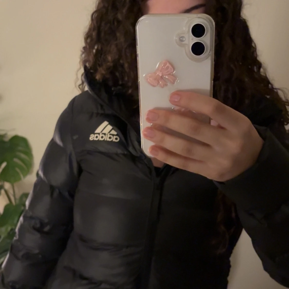 Svart pufferjacka från Adidas