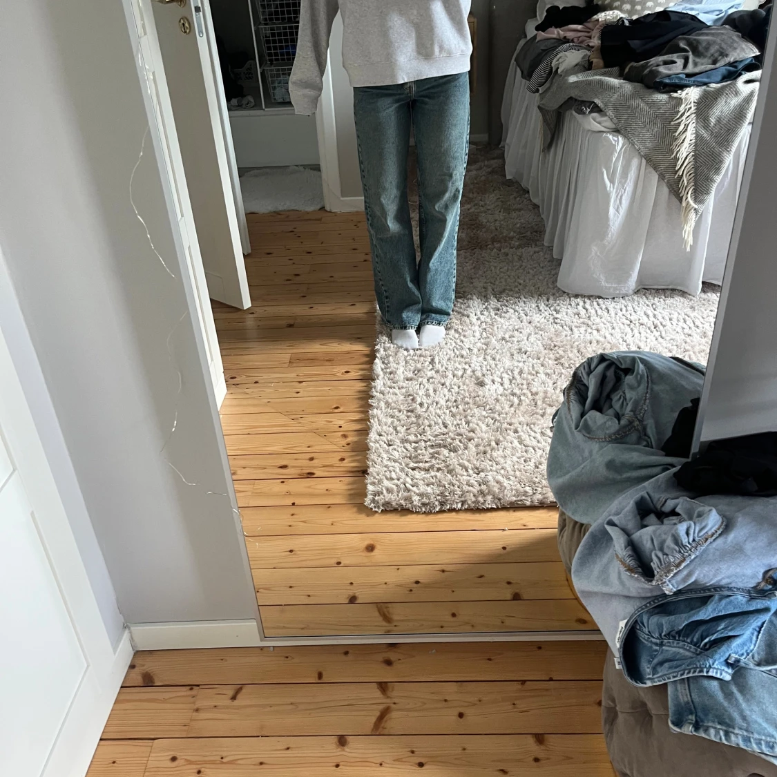 Blå raka jeans med hög midja