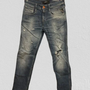 Replay jeans - Replay jeans med feta slitningar | storlek W29 | ställ frågor vid minsta lilla