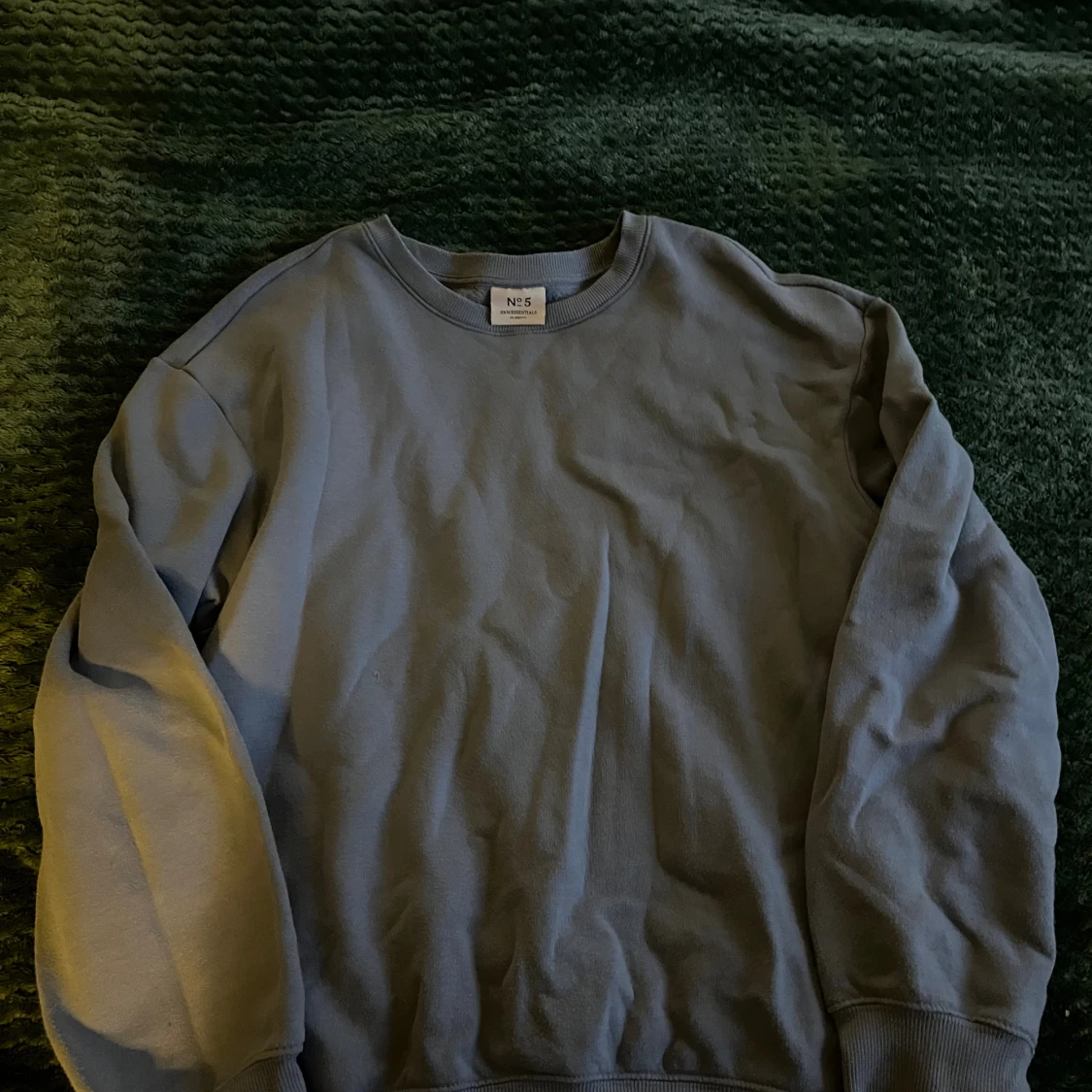 Grå sweatshirt från H&M Essentials