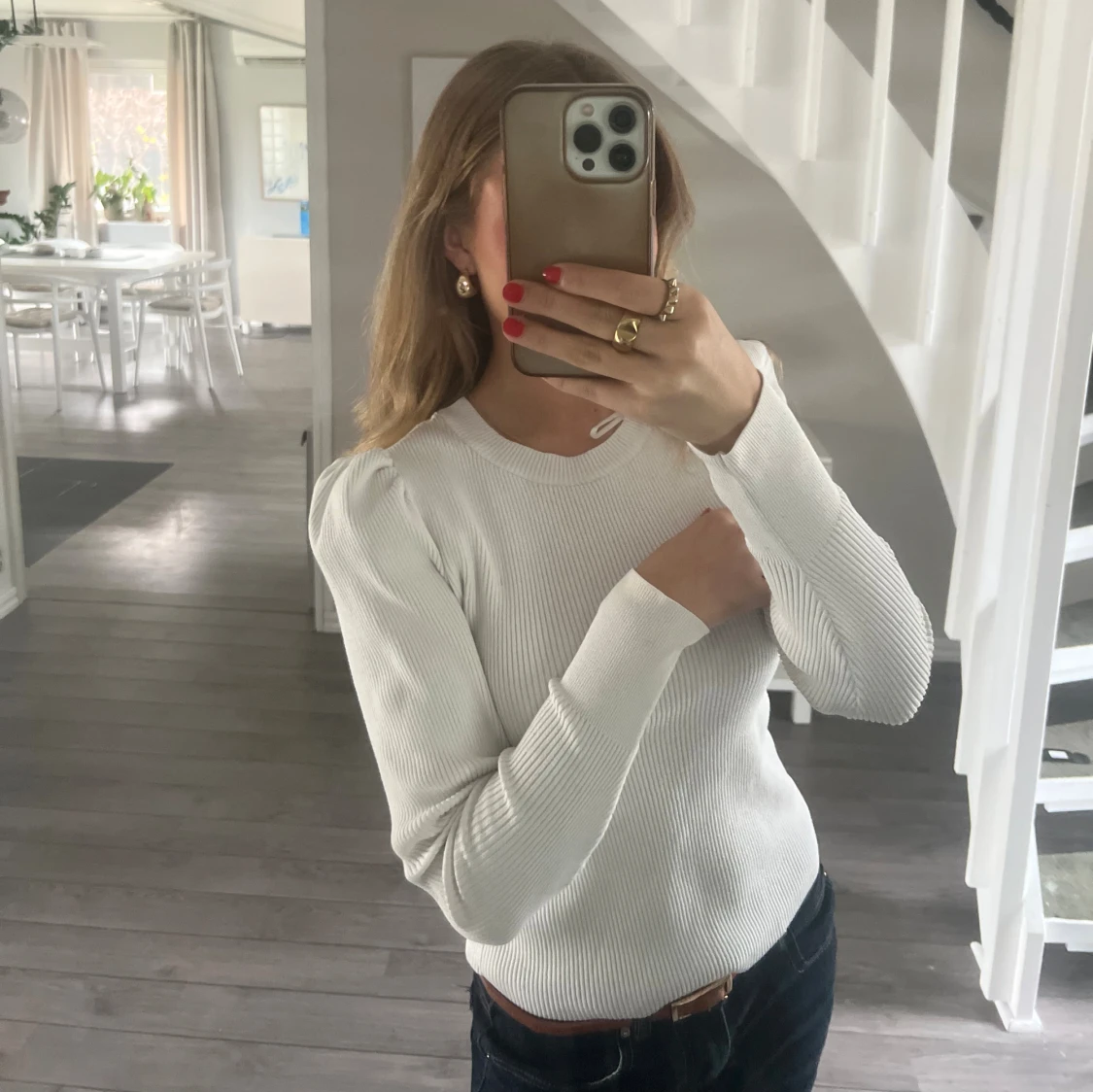 Vit ribbad stickad tröja med puffärm - 2