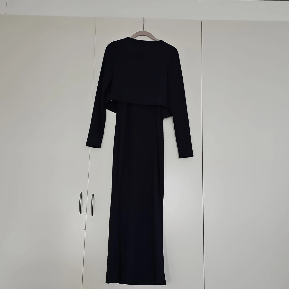 Svart långklänning med cardigan från Shein - 1