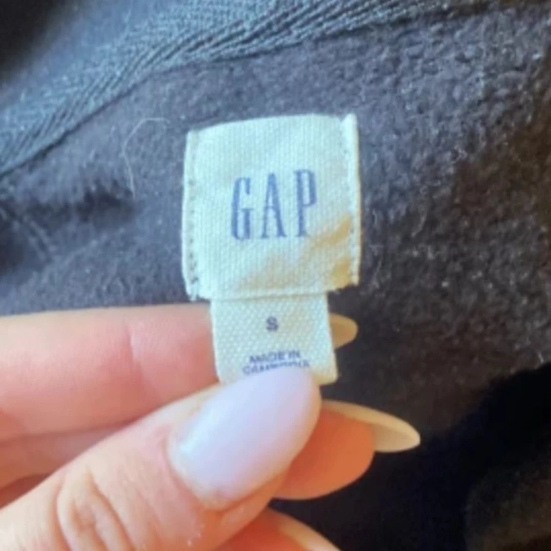 Svart GAP hoodie med dragkedja - 1