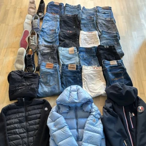 Säljer nu extremt mycket feta kläder! - Säljer nu massa kläder från märken som Saint Laurent, Lanvins, Dondup, Replay, Stenstöms och Ralph lauren! Sen kommer jag även ladda upp fler annonser så tveka inte på att gå in i min profil och checka!