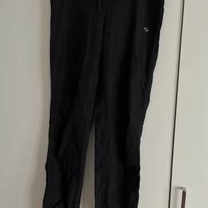 SOC byxor 38 - soc byxor, storlek 38