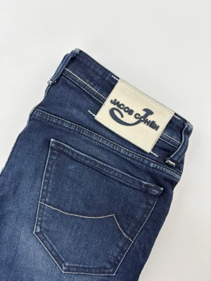 Jacob Cohën 688 jeans - | Säljer ett par Jacob Cohën 688 jeans i riktigt bra använt skick. | Storlek: 30 | Hör av dig vid frågor eller funderingar.