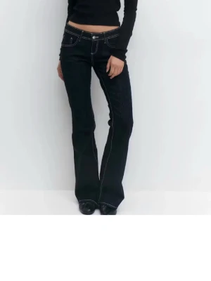 Gina tricot  - Gina tricot ultra low bootcut jeans. Perfekt skick!