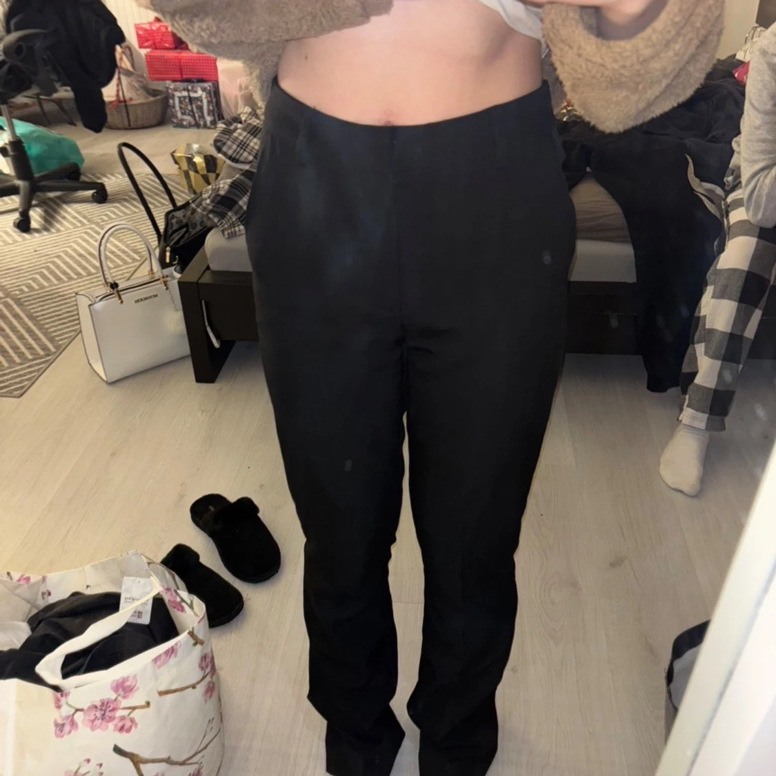 Svarta Kostymbyxor från BikBok