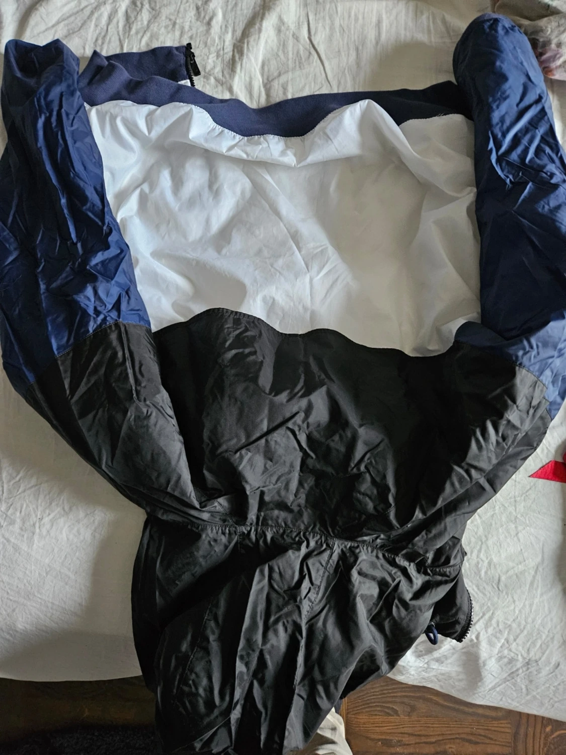 Nike vindjacka i svart, vit och blå - 1