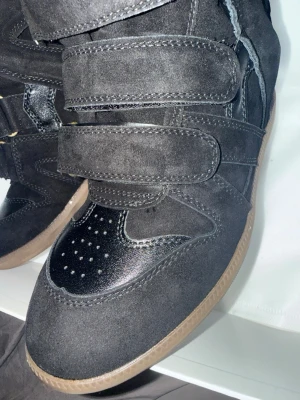 Svart Högklack För Vinter - storlek 39 skriv vid frågor eller funderingar först till kvarn 😊