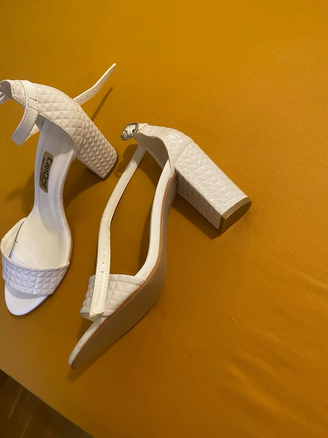 Vita sandaler med blockklack, storlek 39 - 1