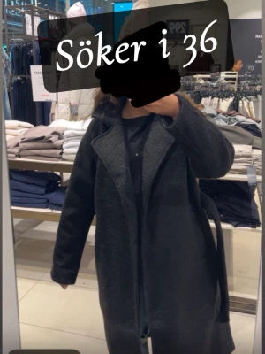 New yorker kappa - Söker denna kappa från new yorker i storlek 36.