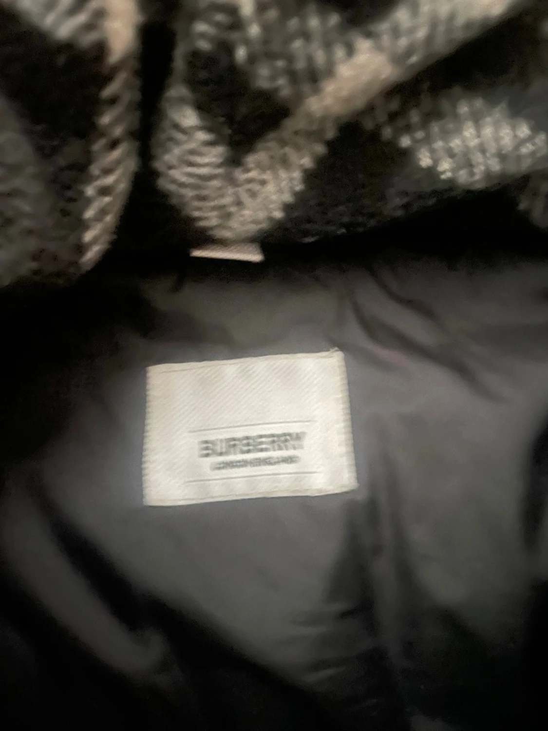 Svart pufferjacka från Burberry S äkta  - 3