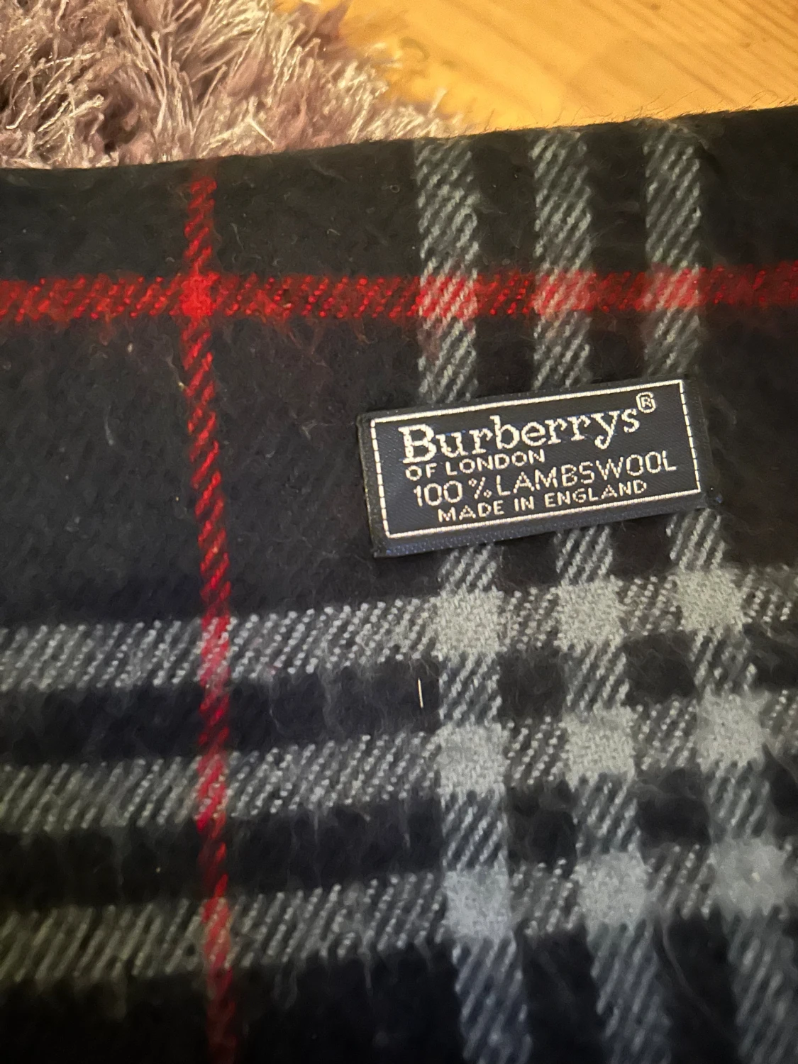 Burberry scarf/halsduk - 1