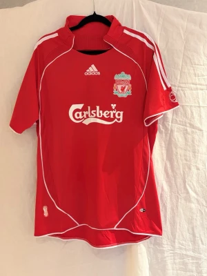 07/08 Liverpool kit Torres #9 - Retro Liverpool tröja från 07/08 säsongen med Torres på ryggen. Bara att höra av sig vid frågor!