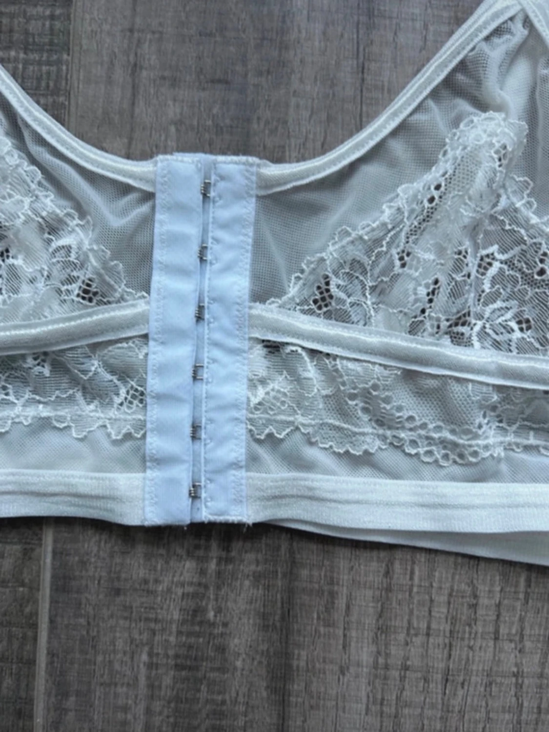 Vit spetsdetaljerad bralette - 2