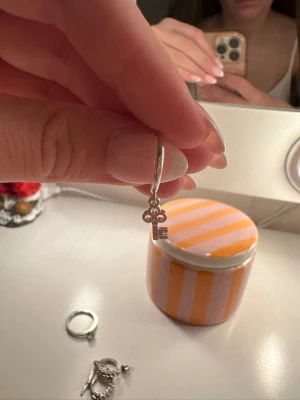 Örhängen  - Örhängen med mönster 