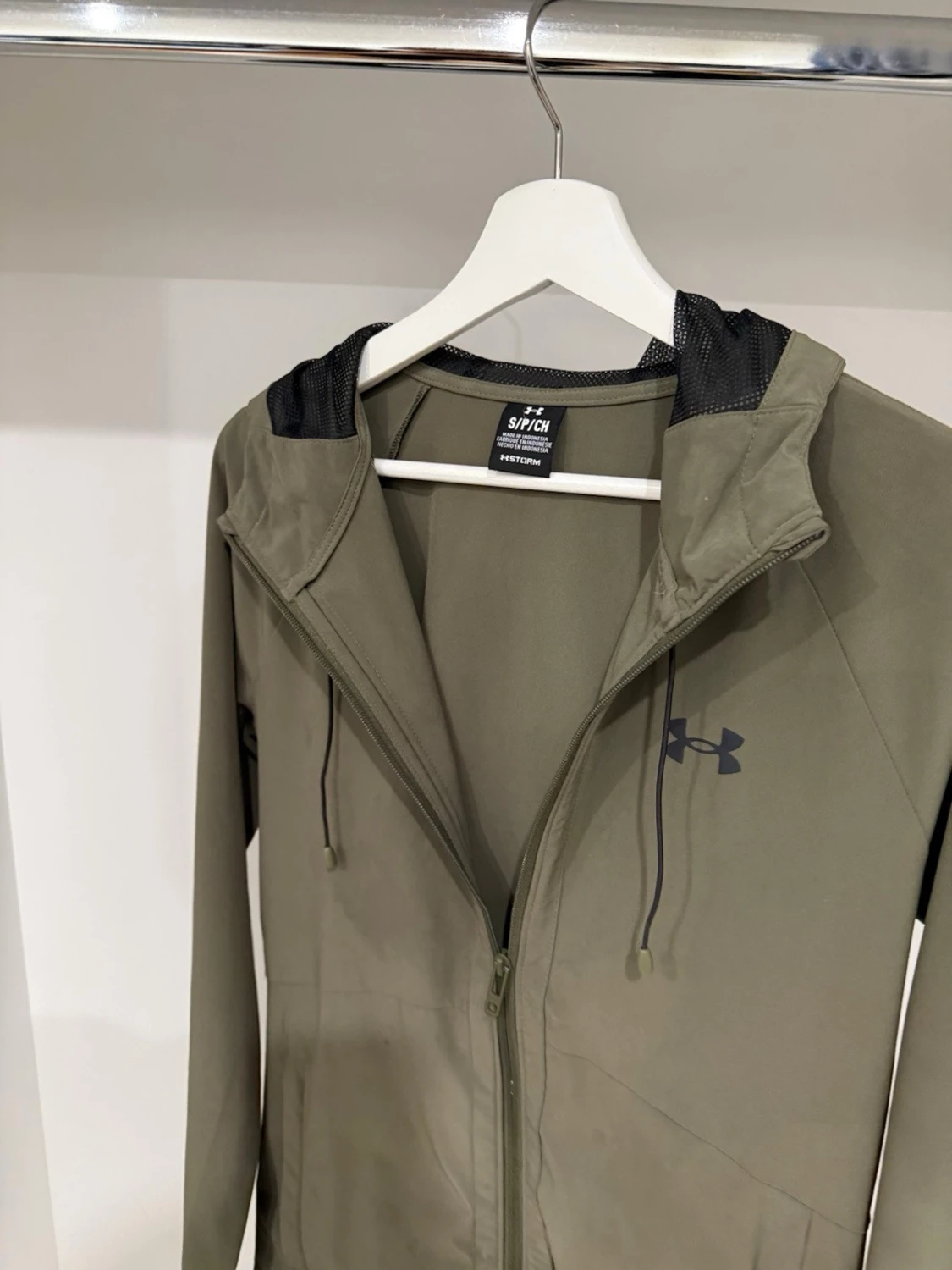 Under Armour windbreaker  - 1