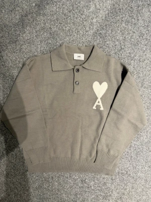 Ami Paris light gray polo sweater - Size M. Brand new