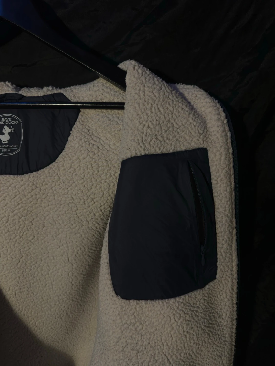 Svart pufferjacka från Save The Duck - 3