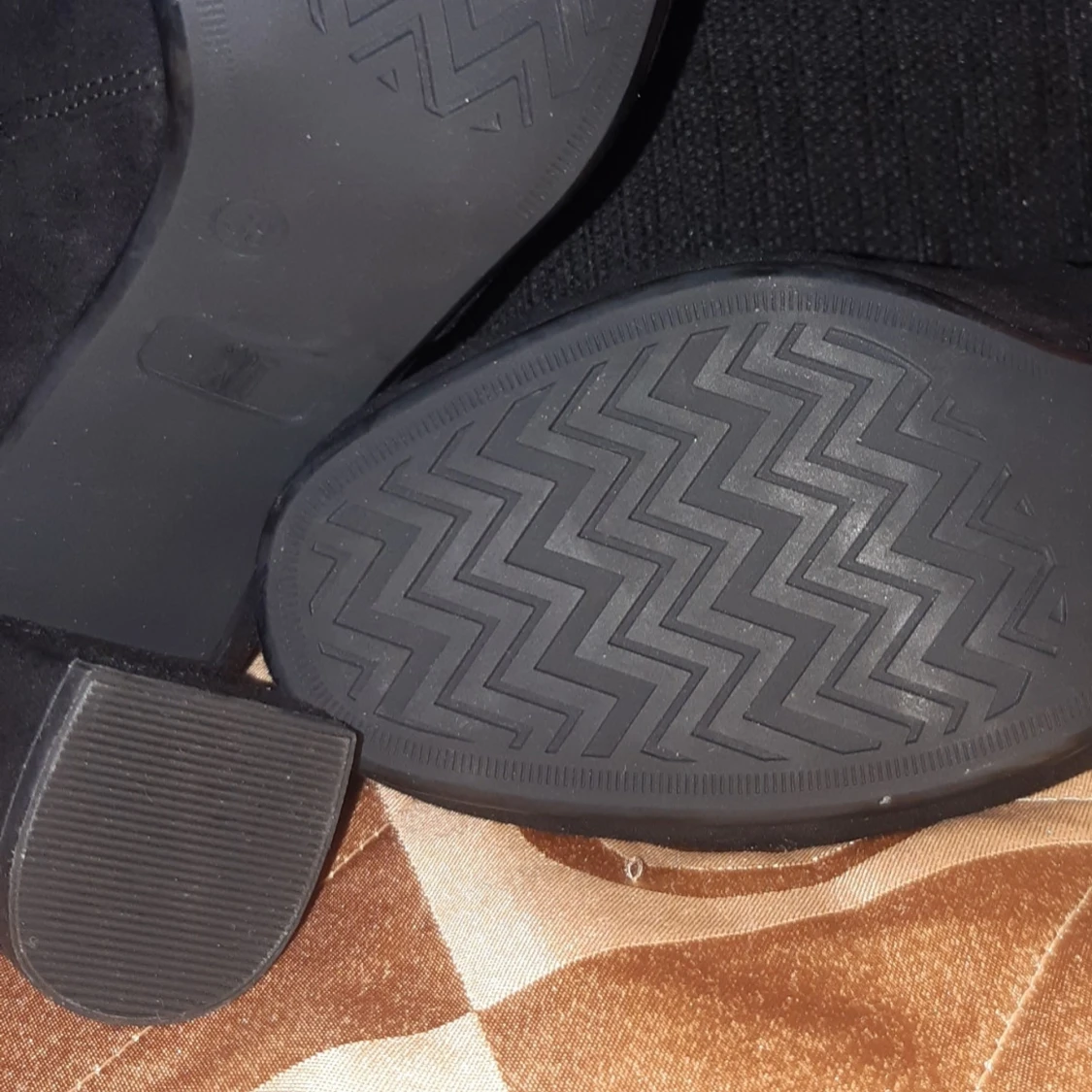 Svarta stövletter med klack från xit - 2