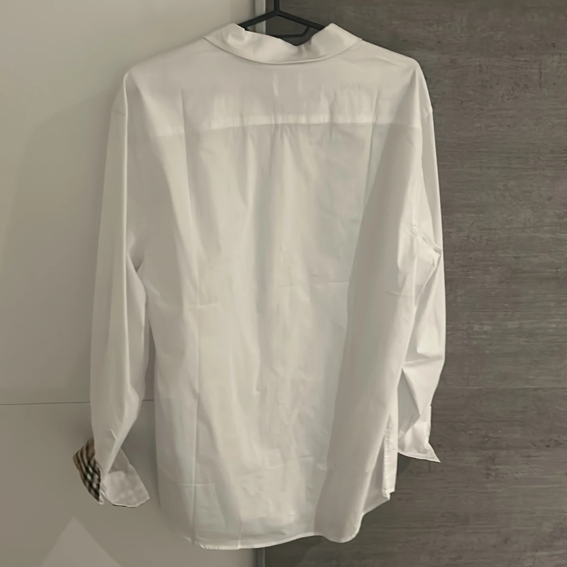 Burberry Vit skjorta med rutiga detaljer - 1