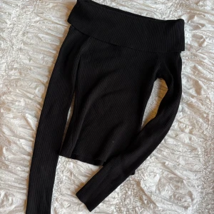 Off shoulder tröja - Off shoulder tröja från H&M, strl xs