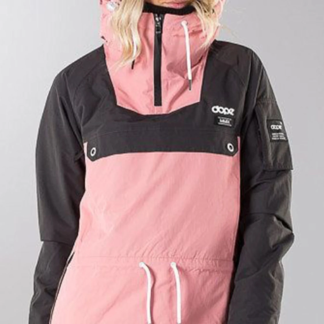 Dope rosa och svart vindjacka