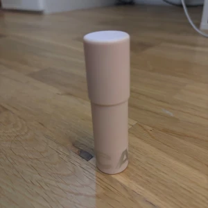 Smink stick - Säljer ett Blurring stick ”no focus” från CAIA helt ny och oanvänd   Ord pris 245kr 