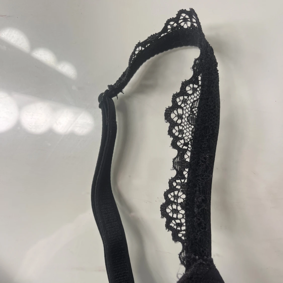 Svart bh med spetsdetaljer - 2