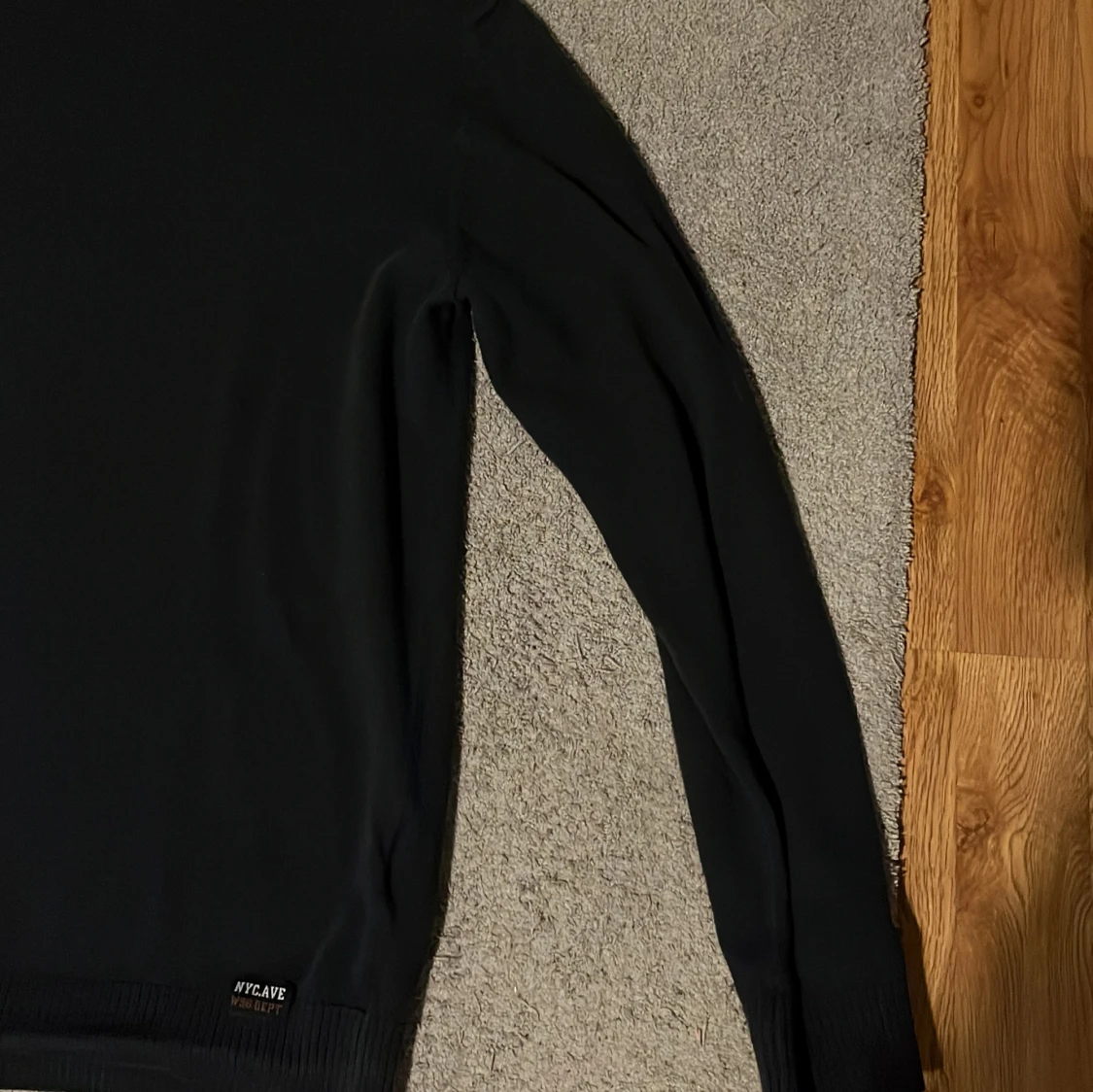 Svart långärmad tröja NYC.AVE - 2