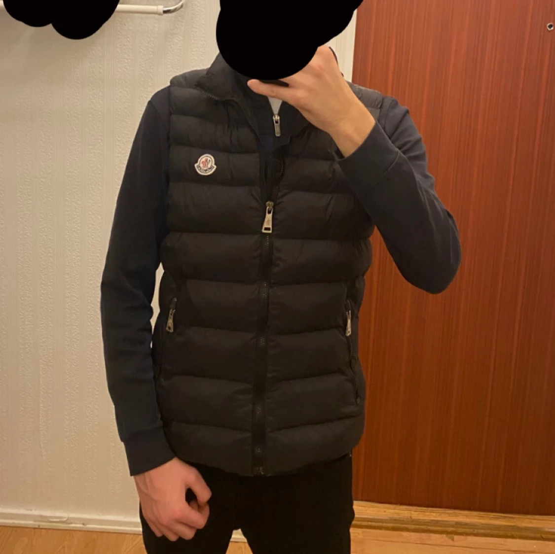 Svart dunväst från Moncler - 1