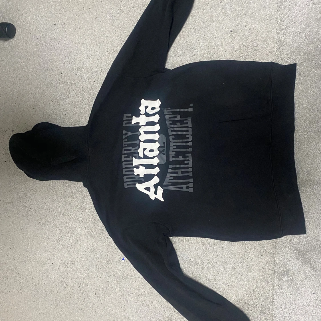 Svart hoodie Atlanta - 1