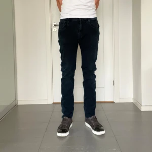 Replay Hyperflex Jeans  - Säljer nu dessa Replay Hyperflex jeans, W32 o L32, skriv för fler bilder/frågor🙌🏼