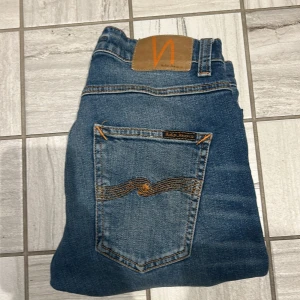 Nudie jeans - Feta jeans från nudie. Modell grim tim w29 l30