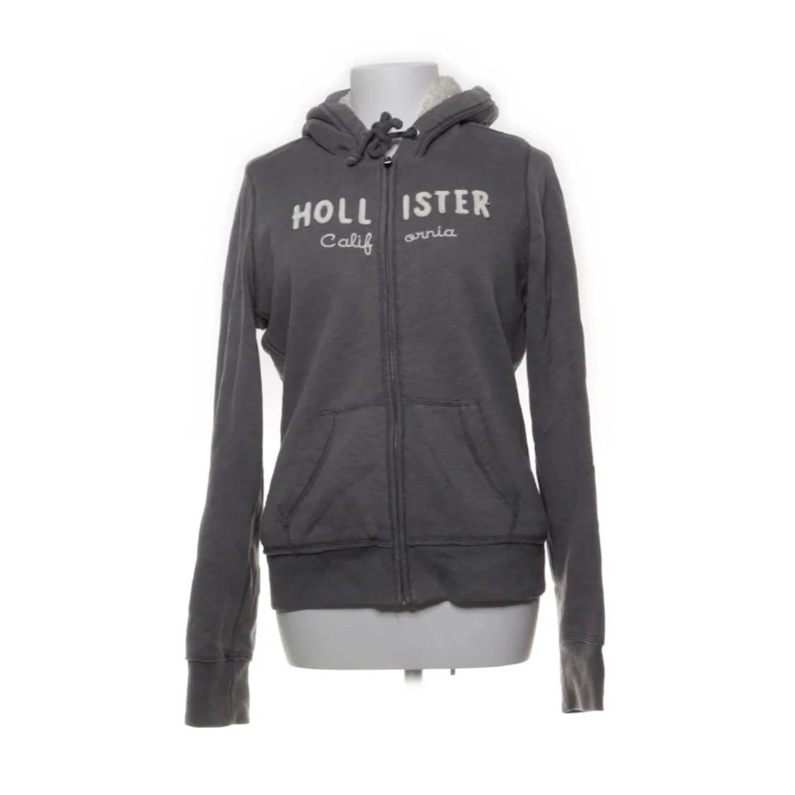Grå hoodie från Hollister med päls