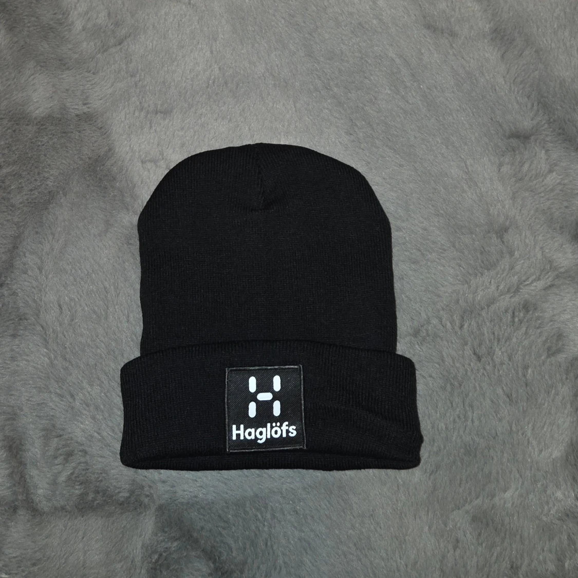 Svart mössa från Haglöfs - 4