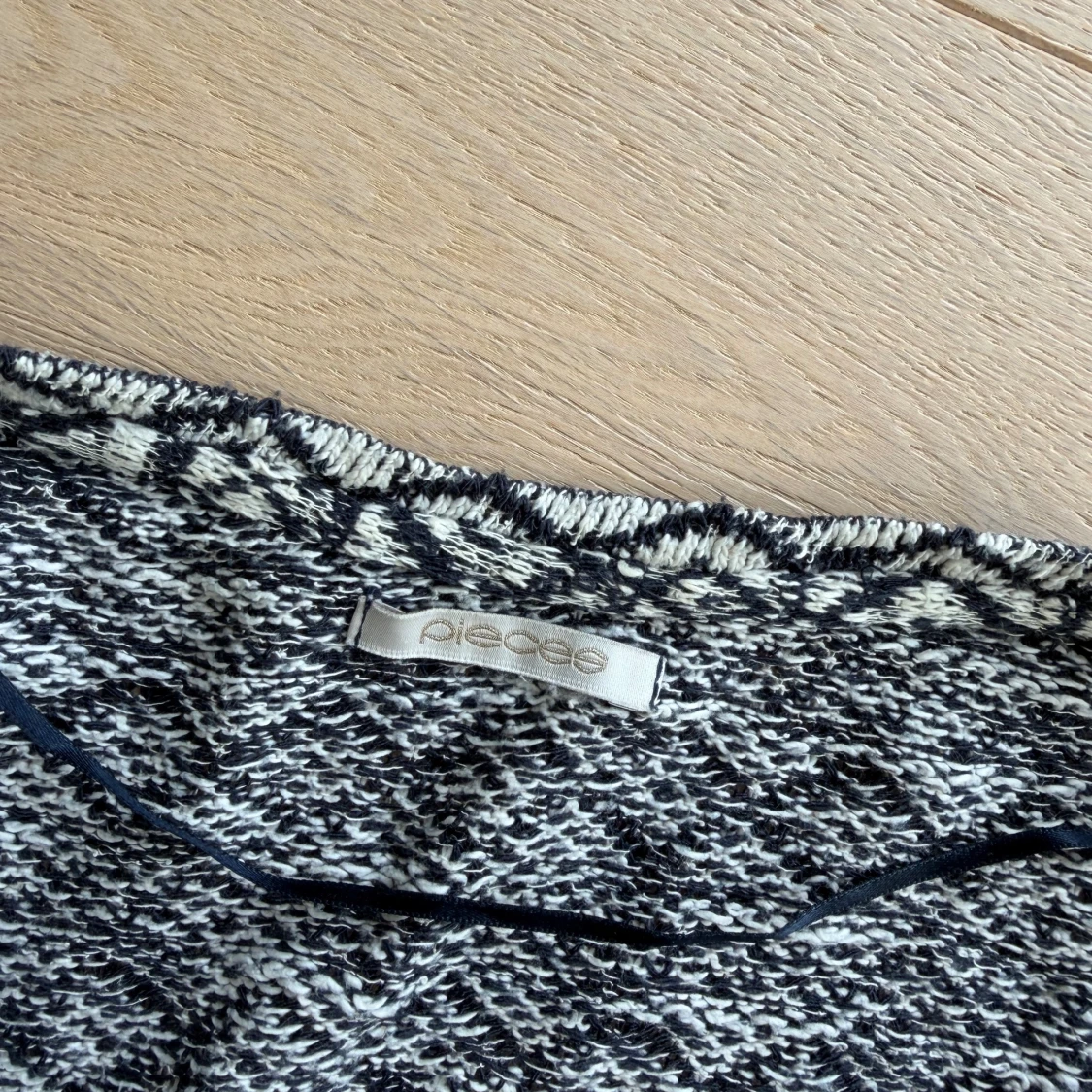 Mönstrad kofta från Pieces - 2