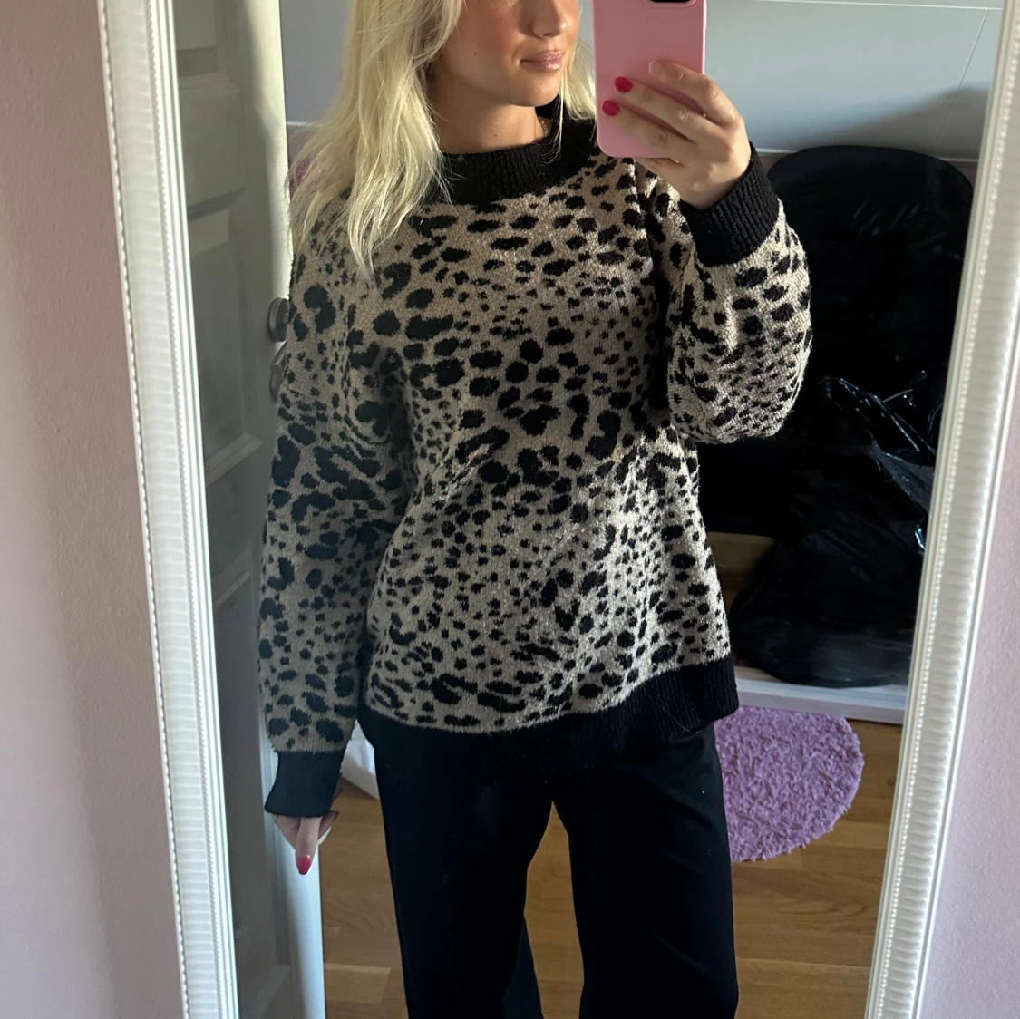 leopardmönstrad stickad tröja