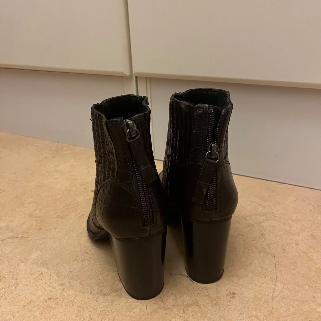 Bruna stövletter med klack från Zara - 2